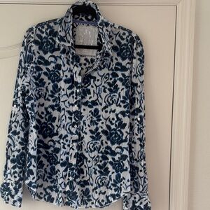 Cuno Stylish Navy Floral Button Down Shirt for Women